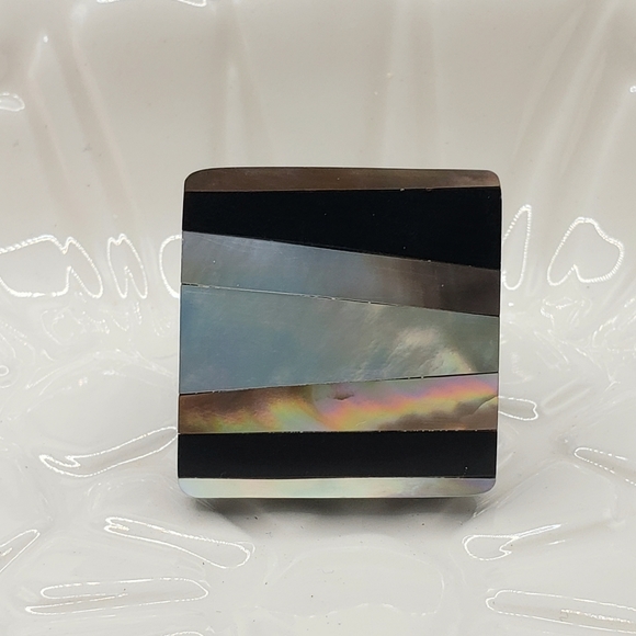Small Cool Inlay Abalone Square Ring Sz 5.25 - Picture 6 of 12